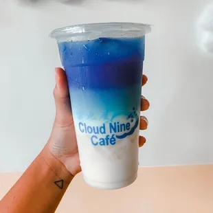 butterfly pea tea latte with lychee jelly