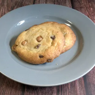 Salted Caramel Chocolate Chip Cookie