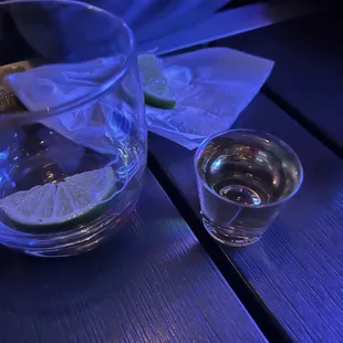 Ordered a double shot came out 1oz pour they said it's standard. Brought us a shot glass and it's only 1/2 an oz rip off much