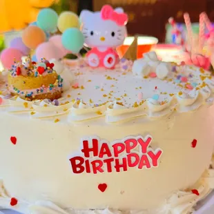 Birthday chiffon fruit cake. (any design)