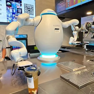 ADAM - Robot Bobarista