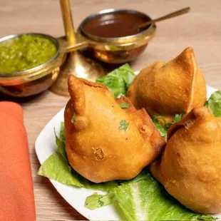 Vegetable samosas