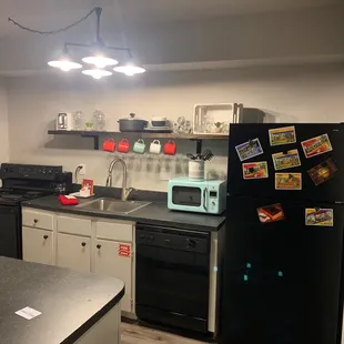 Full kitchen