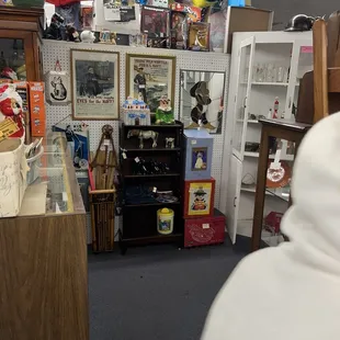 Clovis antiques mall booth