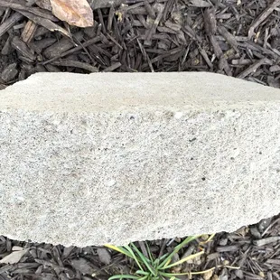 Stone we receive showing limited dots and light gray color.