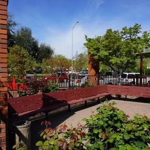 Outdoor patio area just outside of the Veterans Room