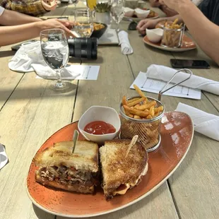 Club 19 Ruben Sandwich