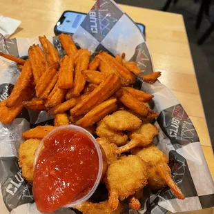 Shrimp basket with Sweet potato fries