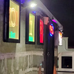 Club Blossom is open