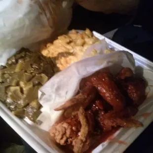Bbq fried wing, mac &amp; cheese and collard greens
