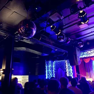 Standing room/pit near stage