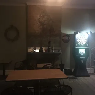 Wonderful cozy place! Great crowd and exceptional kerokee!