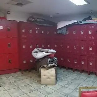 Wanna work here with us? Clean A/C locker room, storage for your kitty kat bed, and a delightful Mama San.