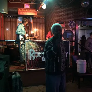 NOT Closed! Enjoyed this dive bar Wed 26 Dec 18
