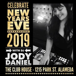 Looking for something to do on NYE? Come to the Clubhouse bar for drinks and dancing. Music starts at 9pm.