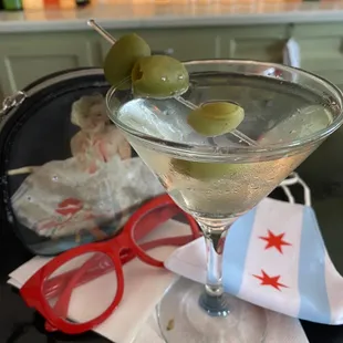 Dirty martini with reg olives ( I don&apos;t do blue cheese)