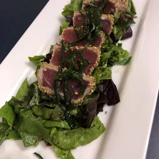 Seared Ahi Tataki Salad