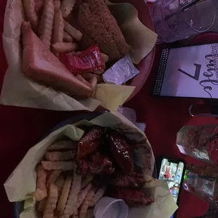 Fish basket, wing basket