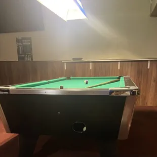 Pool table