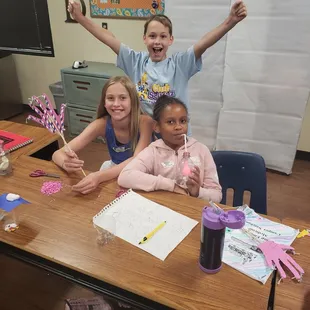 Making a functioning model hand in Camp Young Surgeon