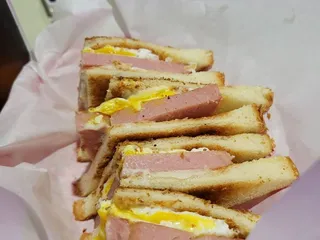 Y's Sports Bar