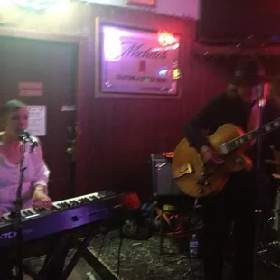 Cathy on keyboards, Jimmy Thorsen on guitar