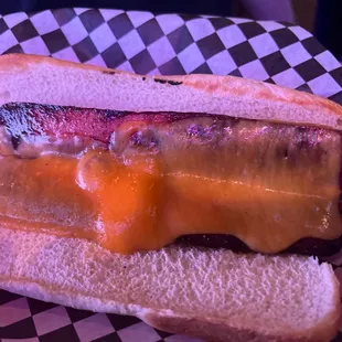 Hot dog before it&apos;s dressed