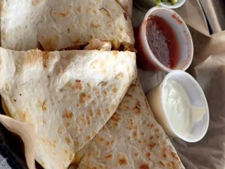 Breezes Restaurant & Bar