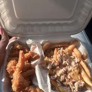 Shrimps crab cheese fries
