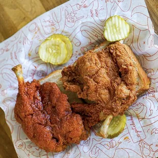 bbq wings, chicken wings and fried chicken, fried chicken wings, poultry, fried chicken, chicken wings, chicken, food, bbq chicken