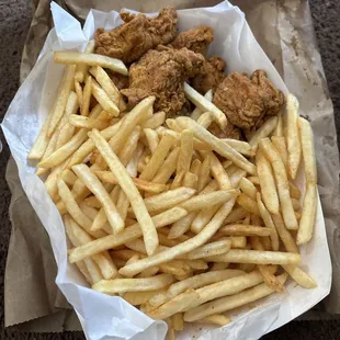 9 piece chicken nugget meal regular