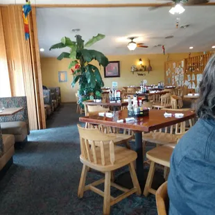 Fish fry night. The time is early.