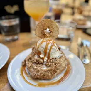 Honeycrisp apple tartlet