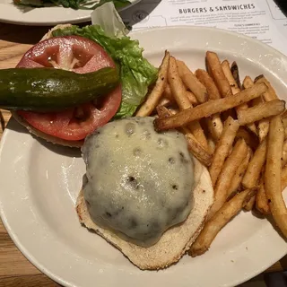 Clyde's Classic Burger