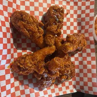 fried chicken wings, chicken, poultry, chicken wings and fried chicken, bbq wings, food, chicken wings, bbq chicken, fried chicken