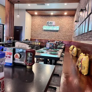 sushi and sashimi, interior