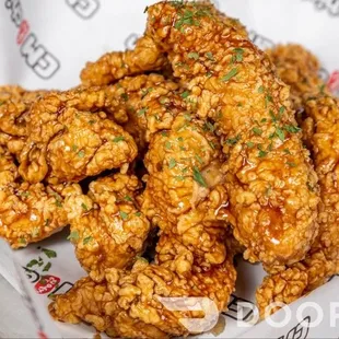 food, chicken, chicken wings, chicken wings and fried chicken, fried chicken, poultry, bbq wings, fried chicken wings, bbq chicken