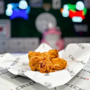 CM Korean Fried Chicken of Lincoln Park Chicago | Address: 2439 N Clark St, Chicago, IL 60614 | Call: (773) 857-7070