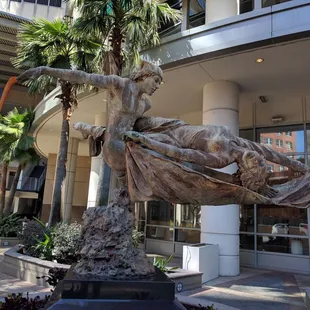Cool statues outside Cobb Plaza, downtown Orlando