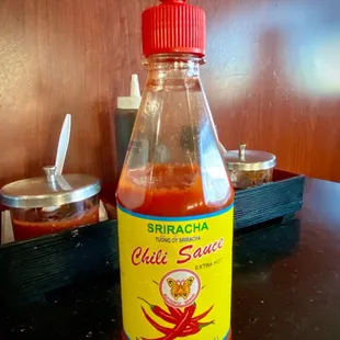 This actually tastes better than the number 1 sriracha sauce!!!