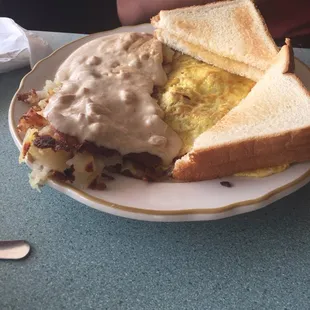 Omelette with gravy on the home fries