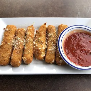 Mozzarella Sticks with Marinara Sauce