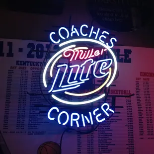 Best small town bar. Towns of cool people and good beer!