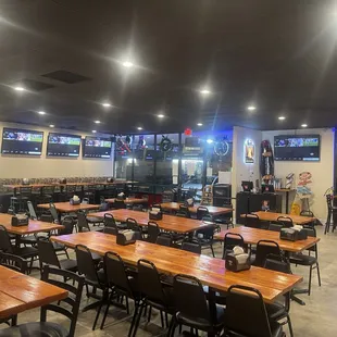 Coach's Corner Pizza &amp; Brews!