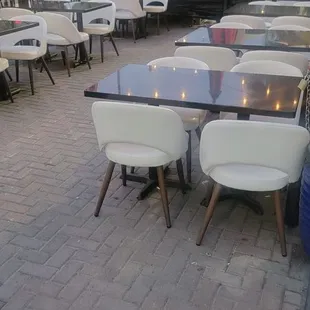 outside dinning
