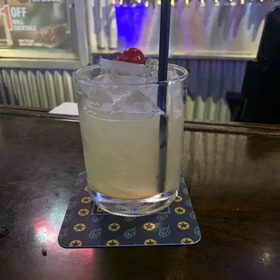 Whisky Sour. Excellent!!