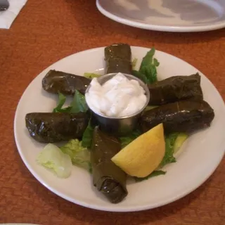 Stuffed Grape Leaves (6 pieces)