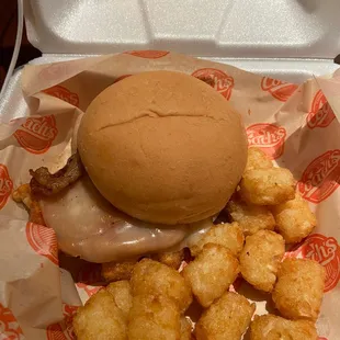 Chicken Sandwich bbq with tots
