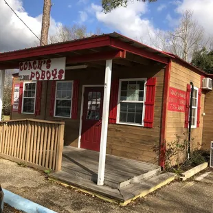 Cool old restaurant; good poboys!