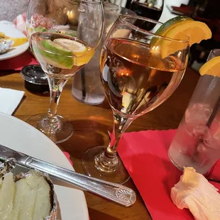 White Zinfandel's with lemon &amp; lime paired with the salmon, so good!